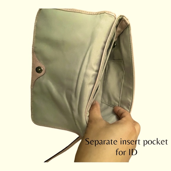 **LIKE NEW** Coach wallet wristlet  blush pink - Picture 4 of 5